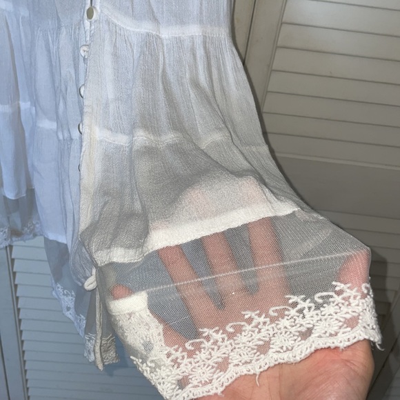 WHITE FLOWY COTTAGE CORE INSPIRED MINI DRESS - Picture 2 of 9